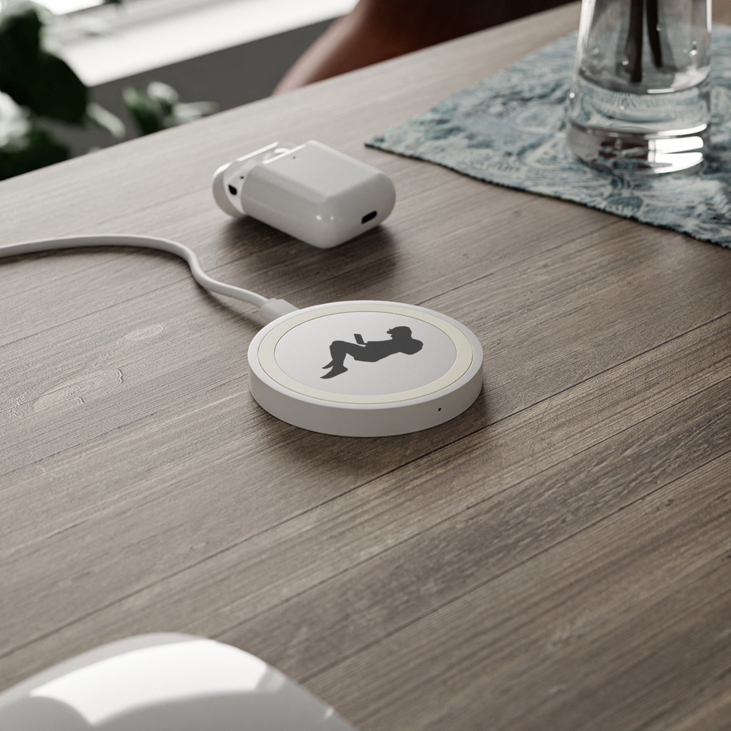 Remote Worker_Wireless Charger