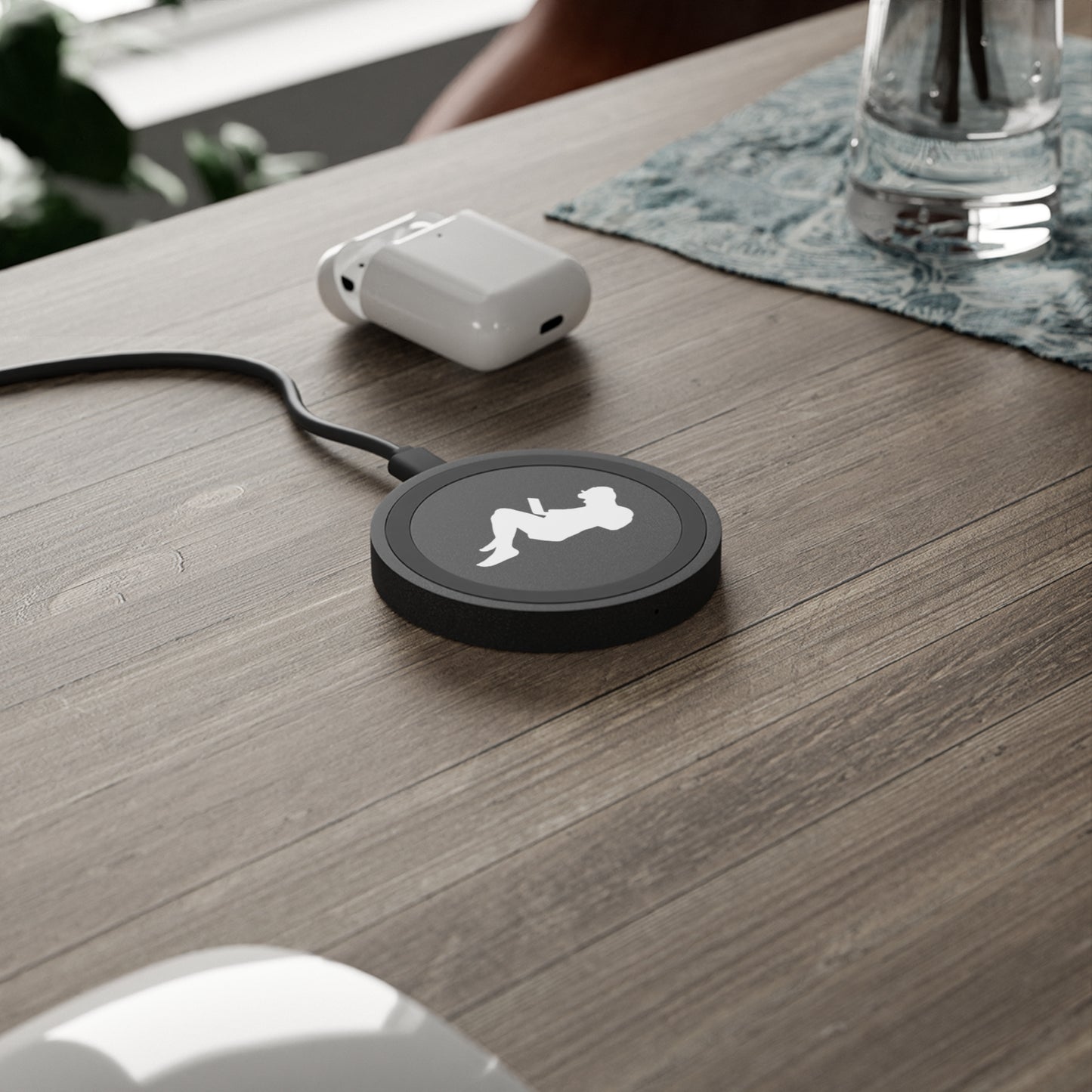 Remote Worker_Wireless Charger